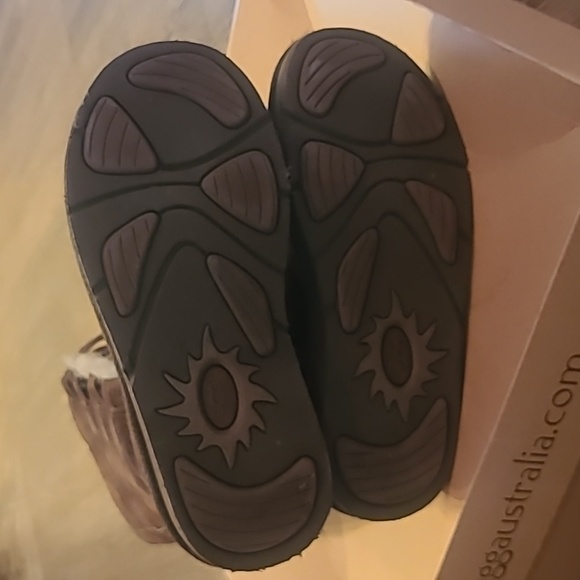 Women's Ugg Whitley Boots - Picture 4 of 4